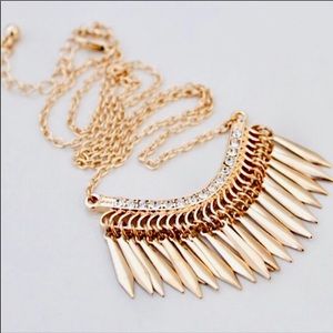 New boho chic gold necklace with rhinestones